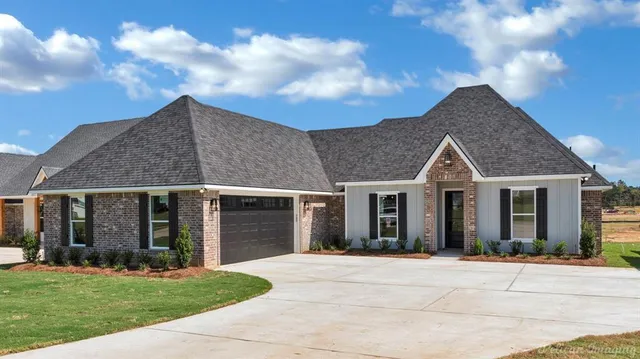 $395,000 | 165 Oak Aly Road, Stonewall, LA 71078