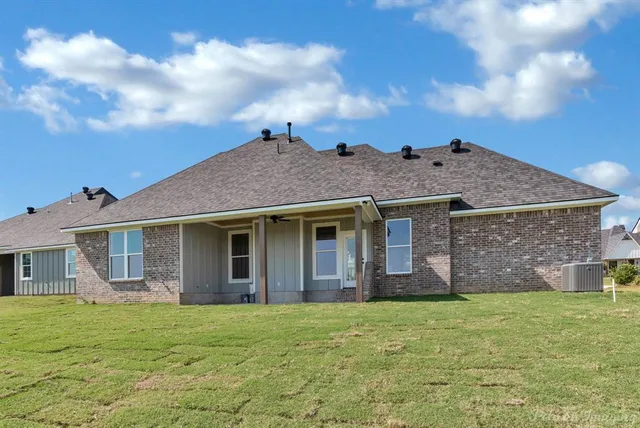 $395,000 | 165 Oak Aly Road, Stonewall, LA 71078