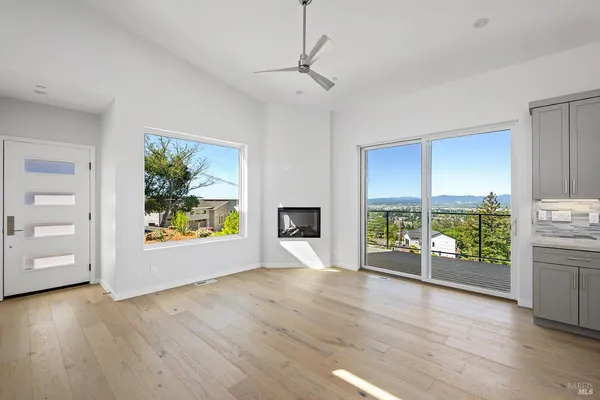 $995,000 | 1292 Wikiup Drive, Santa Rosa, CA 95403