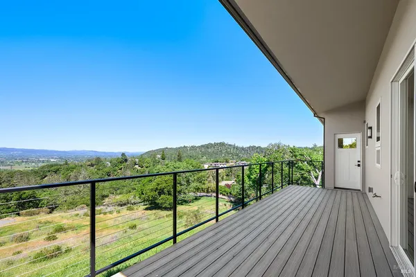 $995,000 | 1292 Wikiup Drive, Santa Rosa, CA 95403