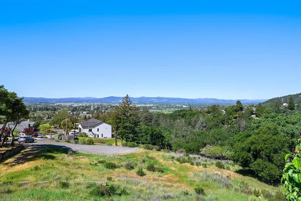 $995,000 | 1292 Wikiup Drive, Santa Rosa, CA 95403