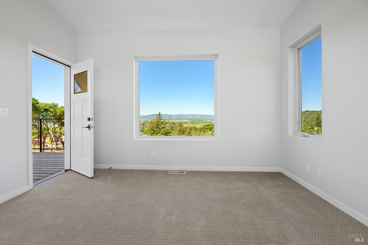 1292 Wikiup Drive Santa Rosa, CA 95403 - Photo 24 of 32 an empty room with windows