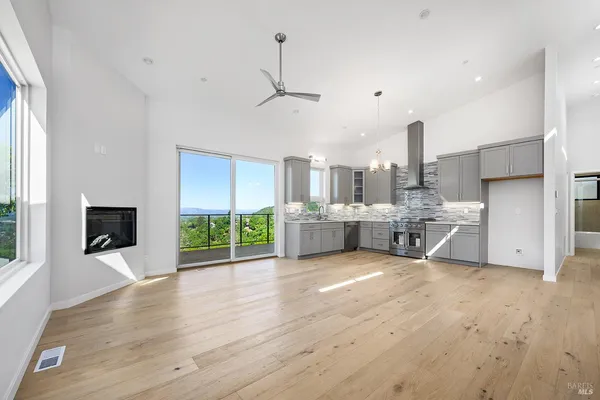 $995,000 | 1292 Wikiup Drive, Santa Rosa, CA 95403