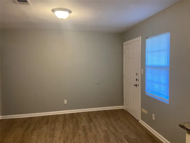 $975 | 410 Old Thorndale Road, Unit C, Taylor, TX 76574