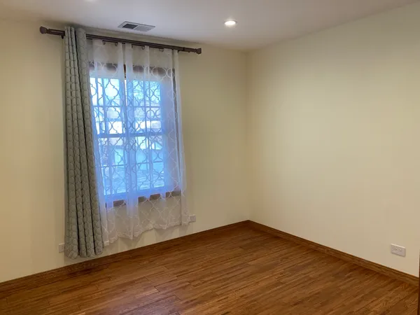 $320,000 | 50 Plymouth Court, Unit 202B, Naperville, IL 60565