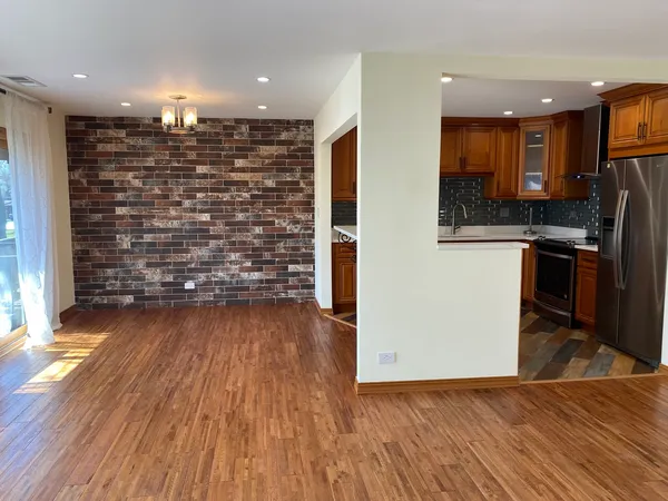 $320,000 | 50 Plymouth Court, Unit 202B, Naperville, IL 60565