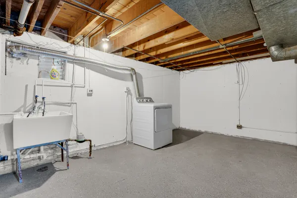 $285,000 | 842 Colonial Drive, Unit B, Wheeling, IL 60090