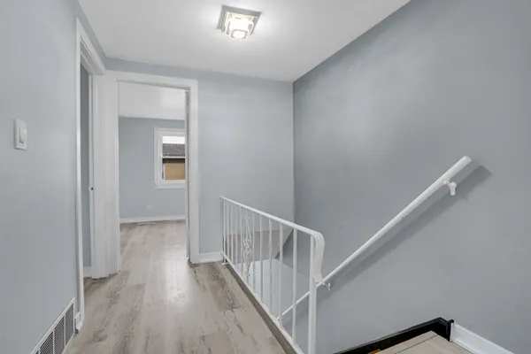 $285,000 | 842 Colonial Drive, Unit B, Wheeling, IL 60090