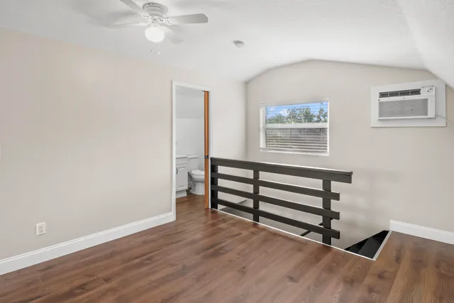 $1,595 | 866 Southwest 29th Terrace, Unit UPSTAIRS, Palm City, FL 34990