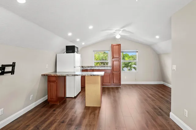 $1,595 | 866 Southwest 29th Terrace, Unit UPSTAIRS, Palm City, FL 34990