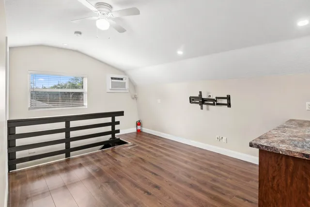 $1,595 | 866 Southwest 29th Terrace, Unit UPSTAIRS, Palm City, FL 34990