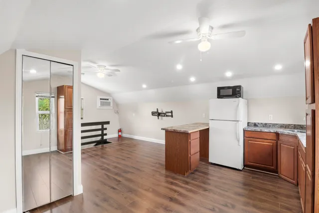 $1,595 | 866 Southwest 29th Terrace, Unit UPSTAIRS, Palm City, FL 34990