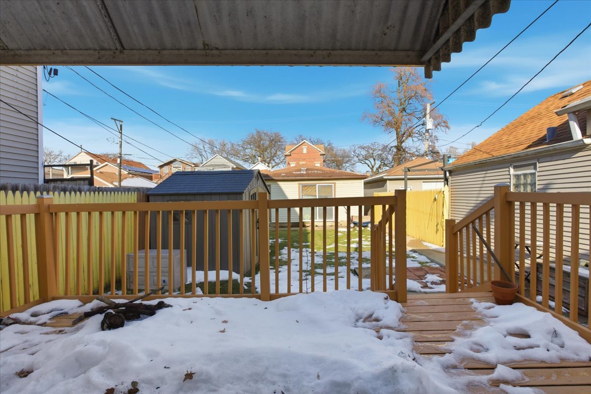 516 West 45th Place Chicago, IL 60609 - Photo 11 of 12 a view of backyard with a deck