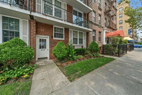 $465,000 | 101-06 4th Avenue, Unit 26E | Bay Ridge