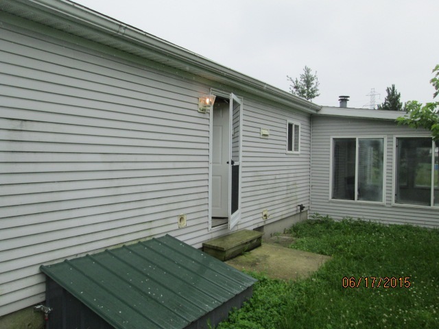 9104 Yoder Road Yoder, IN 46798 - Photo 12 of 15