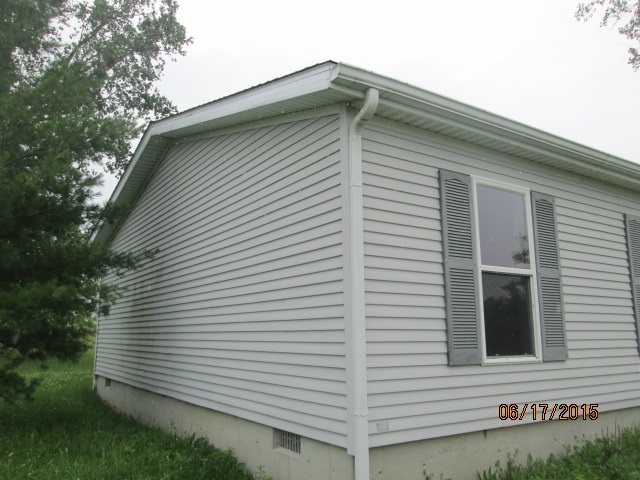 9104 Yoder Road Yoder, IN 46798 - Photo 4 of 15