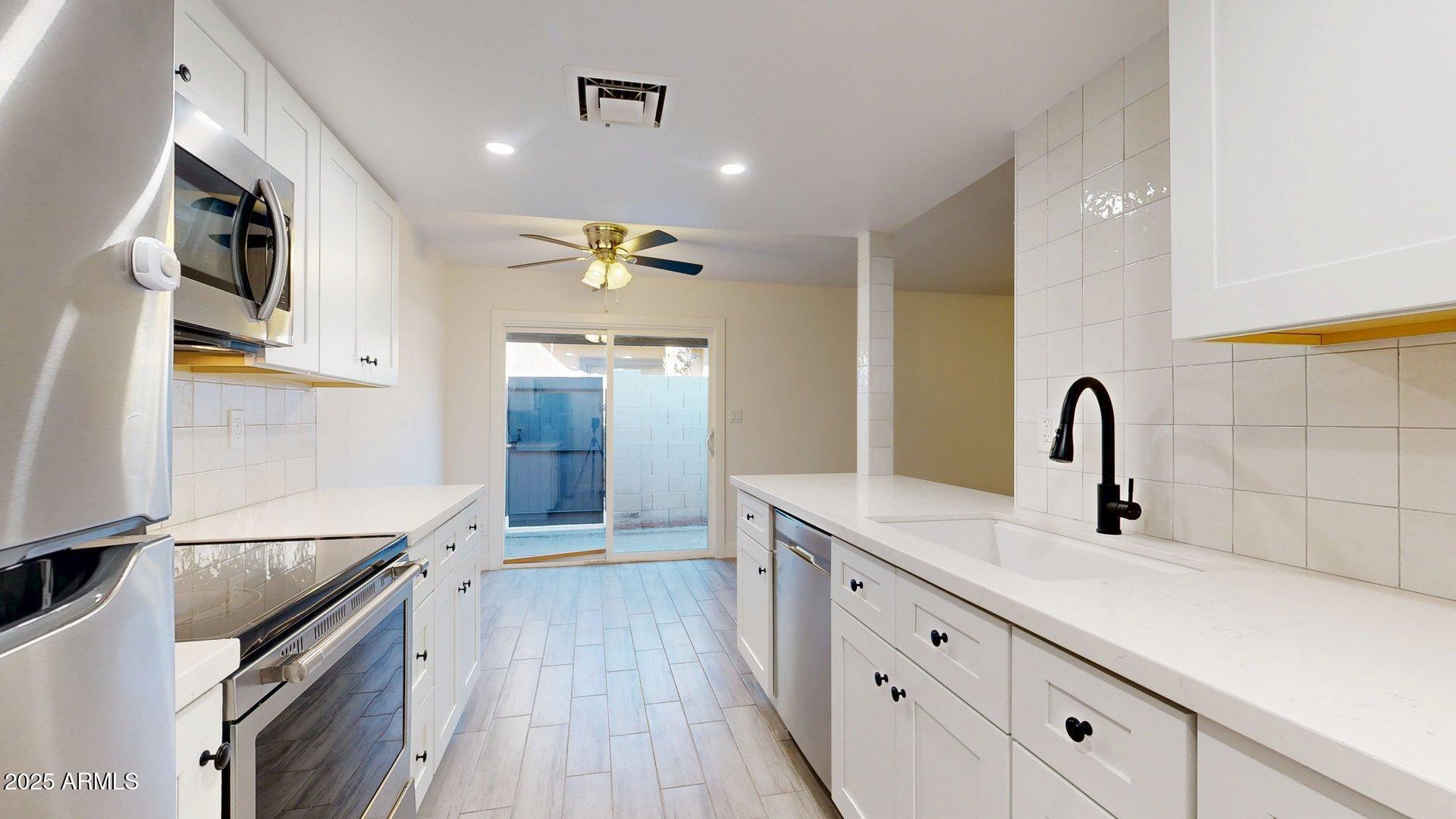 1118 North Granite Reef Road Scottsdale, AZ 85257 - Photo 6 of 12 Kitchen