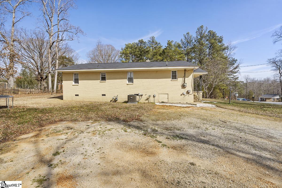 437 Sugar Creek Road Laurens, SC 29360 - Photo 16 of 17