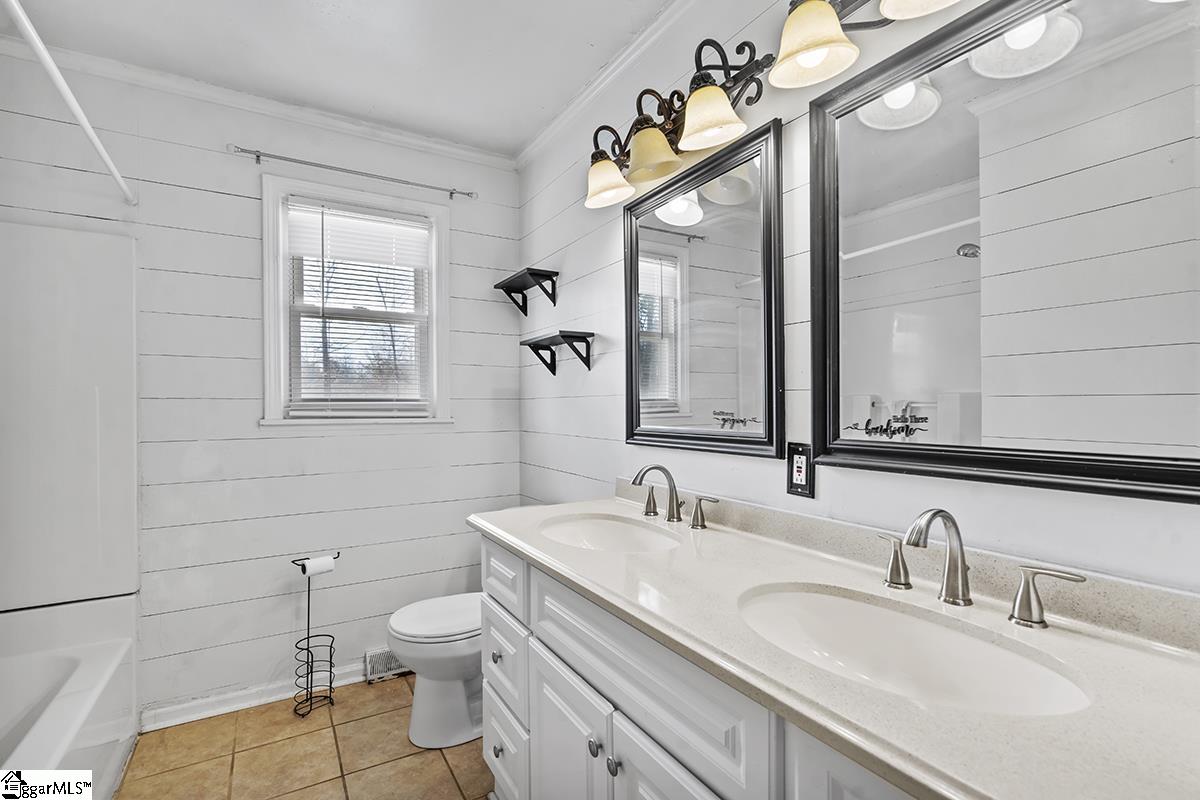 437 Sugar Creek Road Laurens, SC 29360 - Photo 8 of 17