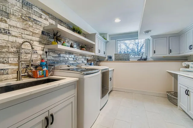 $675,000 | 888 Dakota Avenue, Orono, MN 55356