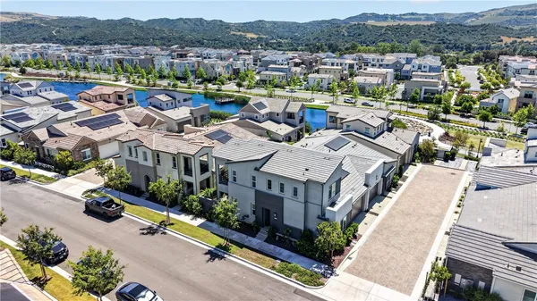 $1,195,000 | 752 Sunrise Road, Rancho Mission Viejo, CA 92694