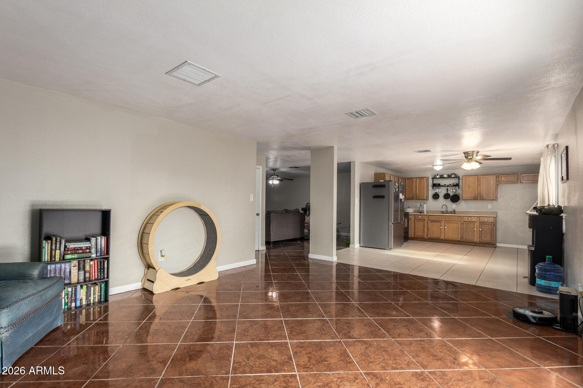 6423 West Almeria Road Phoenix, AZ 85035 - Photo 9 of 31 a lobby with furniture a rug and white walls