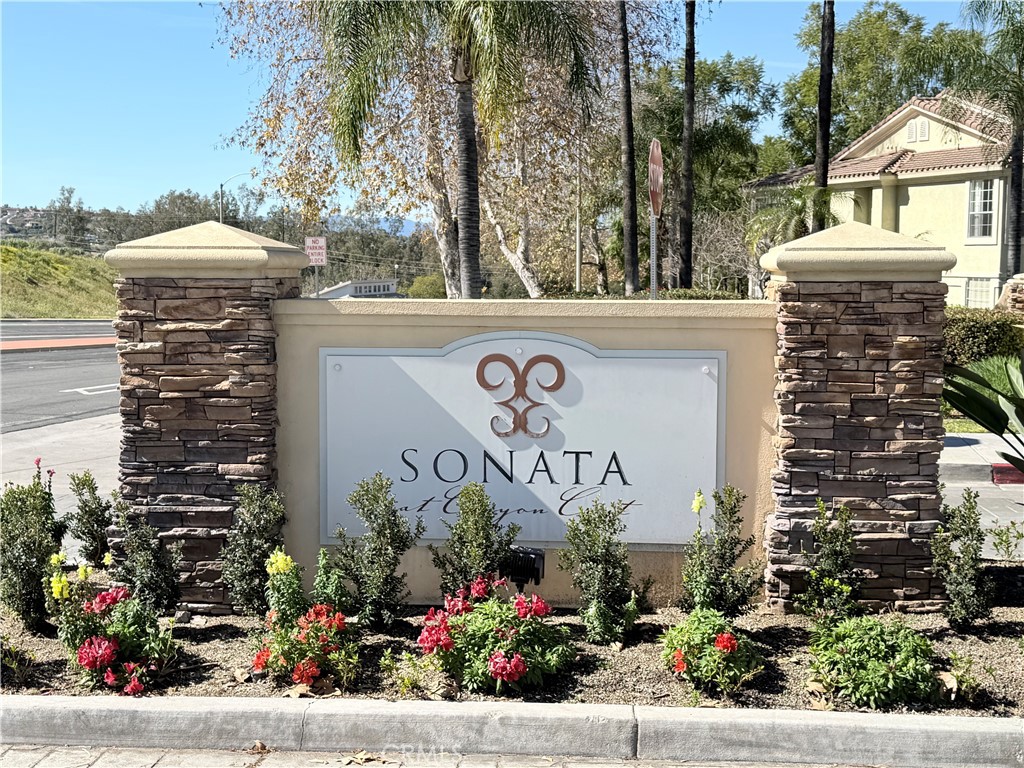 375 Central Avenue, Unit 14 Riverside, CA 92507 - Photo 31 of 32 an outdoor view of garden