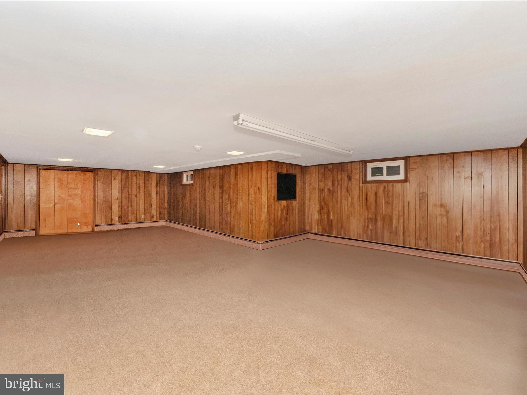 25641 Ridge Road Damascus, MD 20872 - Photo 36 of 51 Huge rec room