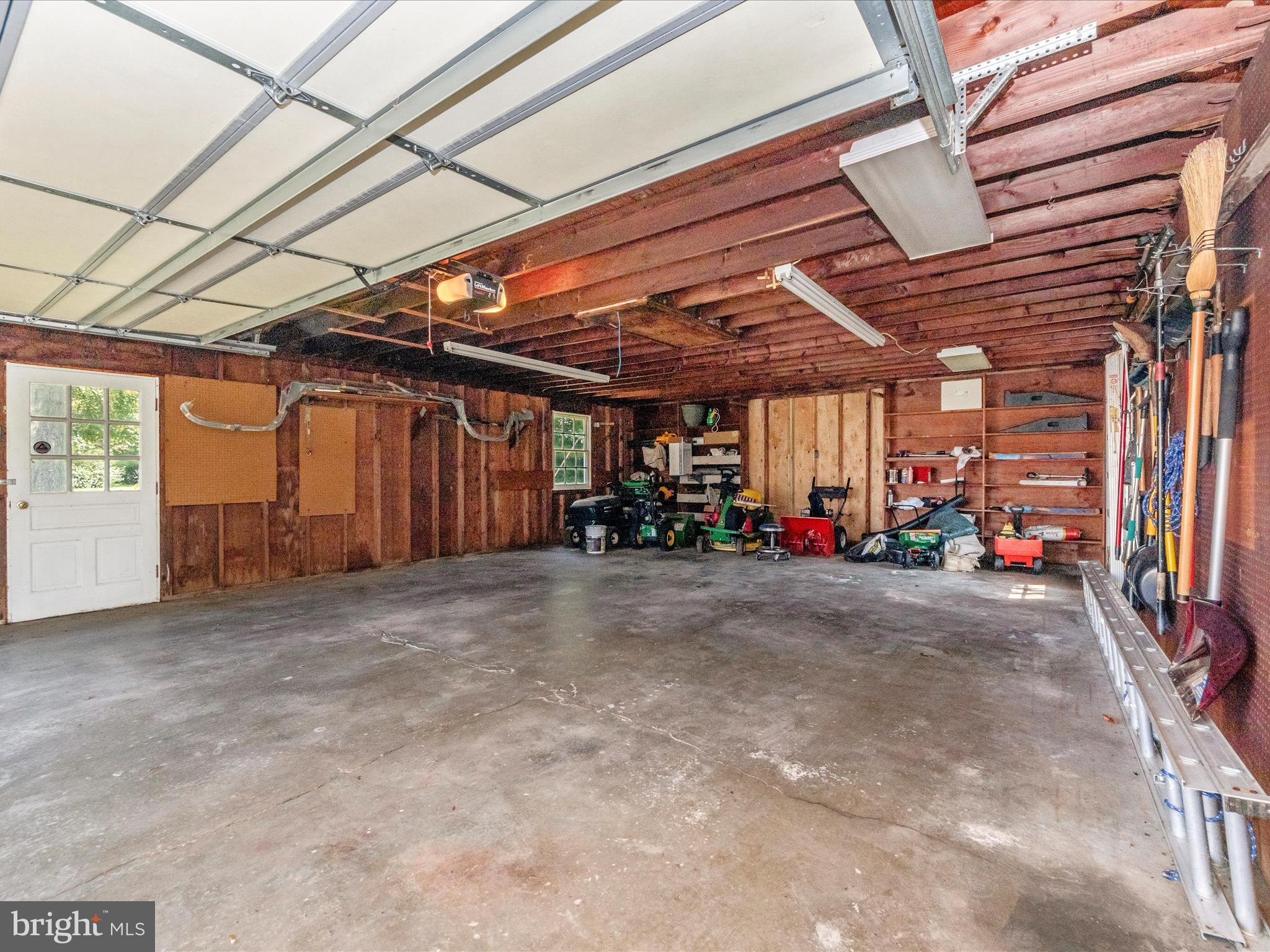 25641 Ridge Road Damascus, MD 20872 - Photo 45 of 51 Garage interior