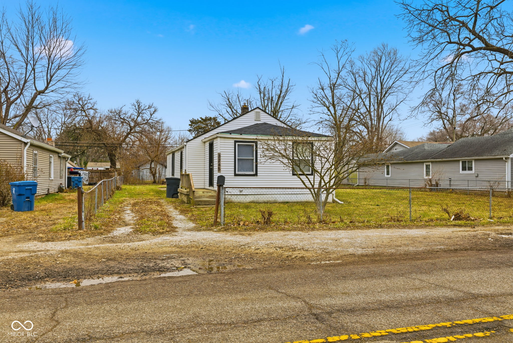 3245 Foltz Street Indianapolis, IN 46221 - Photo 2 of 29