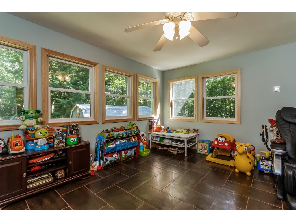 305 North Amherst Road Bedford, NH 03110 - Photo 14 of 36