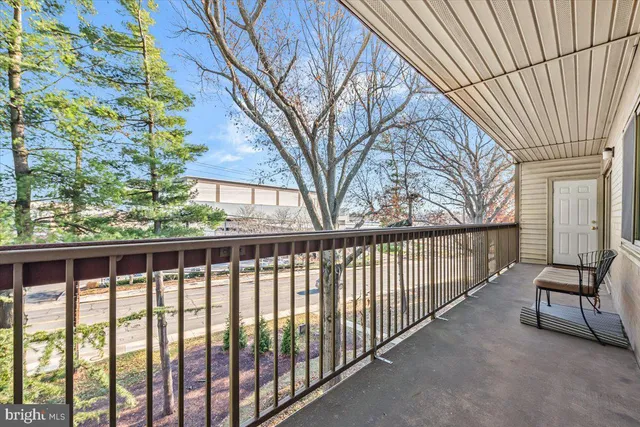 $265,000 | 10320 Westlake Drive, Unit E409, Bethesda, MD 20817