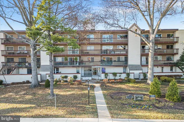 $265,000 | 10320 Westlake Drive, Unit E409, Bethesda, MD 20817