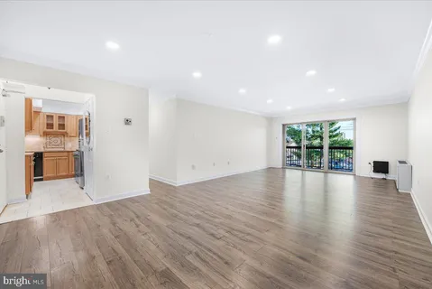 wooden floor in an empty room with wooden floor