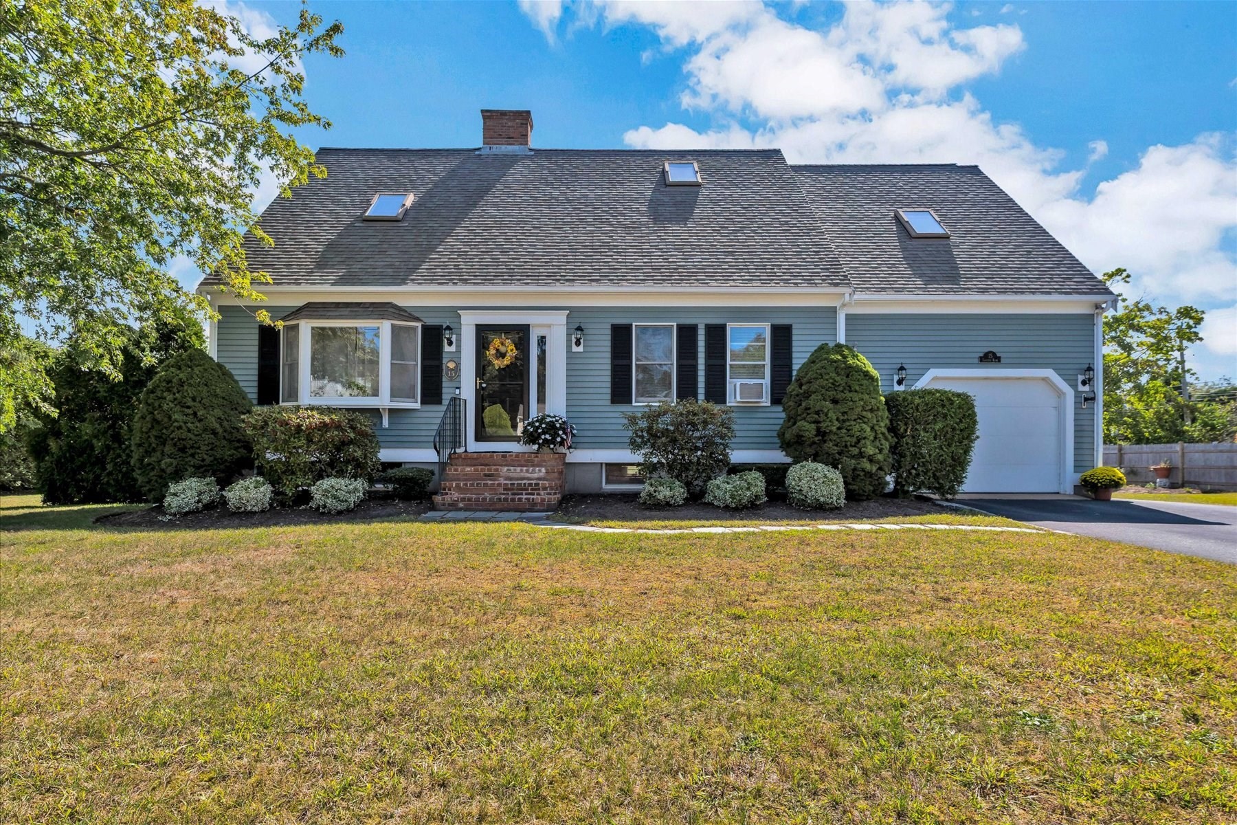 15 Iyanough Road Barnstable, MA 02601 - Photo 1 of 42 Gallery Image 1