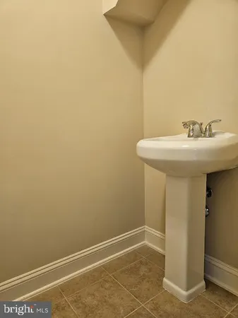 $3,200 | 11875 Snowden Farm Parkway, Clarksburg, MD 20871