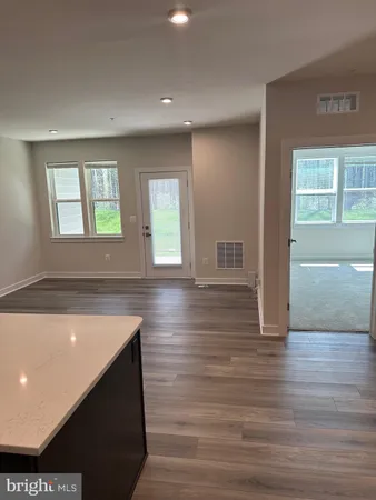 $415,000 | 10391 Resort Road, Unit V, Ellicott City, MD 21042