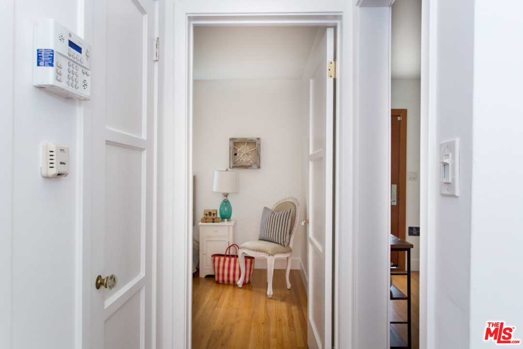4036 Alla Road Los Angeles, CA 90066 - Photo 13 of 20 Gallery Image 13