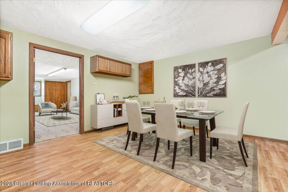2921 Clinton Road Lansing, MI 48906 - Photo 32 of 50 41-Media Jett-41