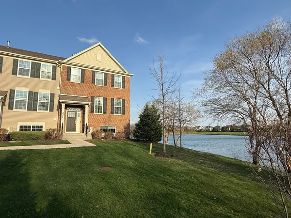 $384,900 | 223-231 Lakeshore Drive, Oswego, IL 60543