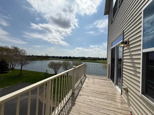 $384,900 | 223-231 Lakeshore Drive, Oswego, IL 60543