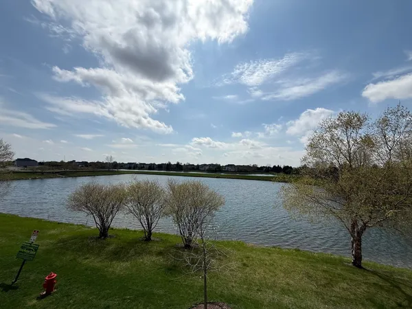 $384,900 | 223-231 Lakeshore Drive, Oswego, IL 60543