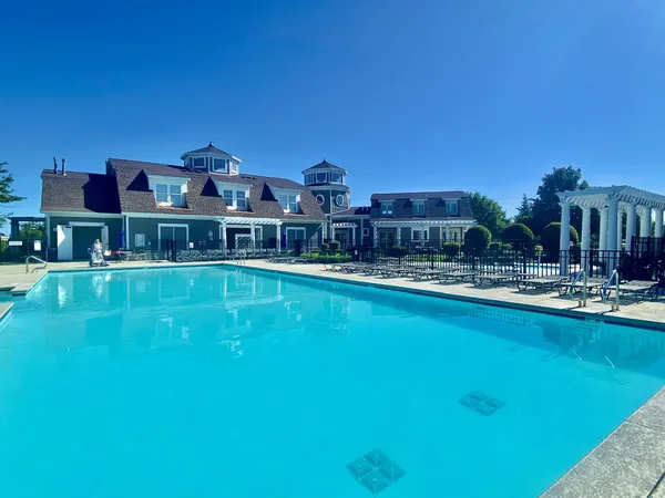 $384,900 | 223-231 Lakeshore Drive, Oswego, IL 60543