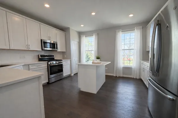 $384,900 | 223-231 Lakeshore Drive, Oswego, IL 60543