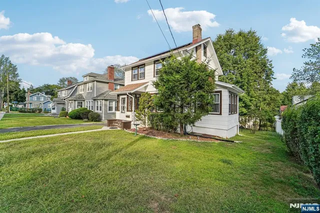 $500,000 | 1485 Gaylord Terrace, Teaneck, NJ 07666