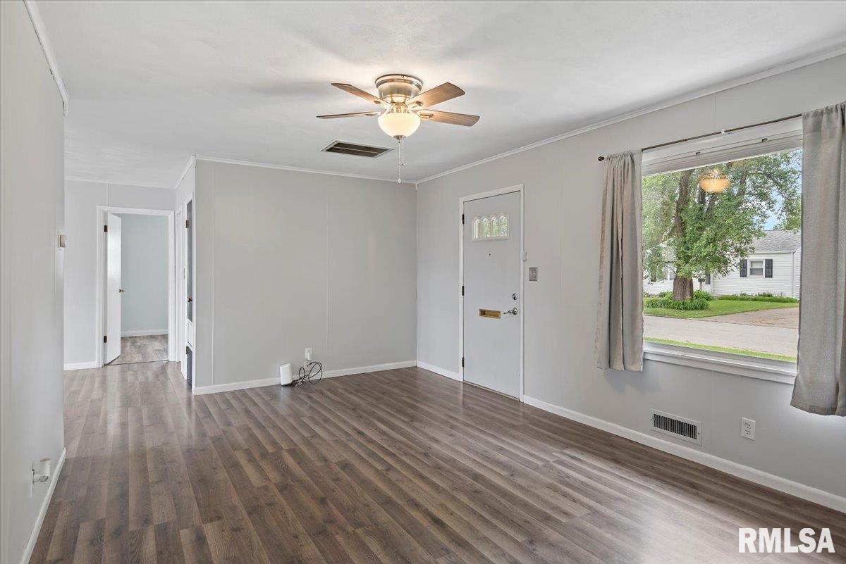 8 Melody Lane Springfield, IL 62702 - Photo 5 of 24