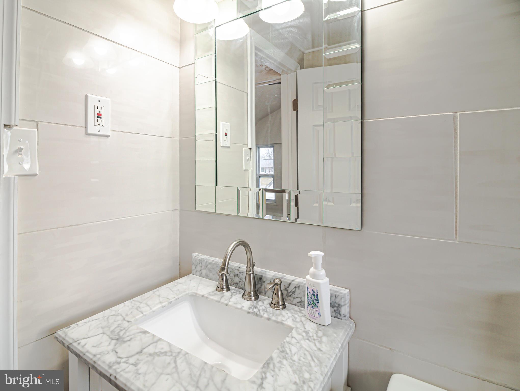 29 Plumtree Road Levittown, PA 19056 - Photo 26 of 33 Bright and Clean