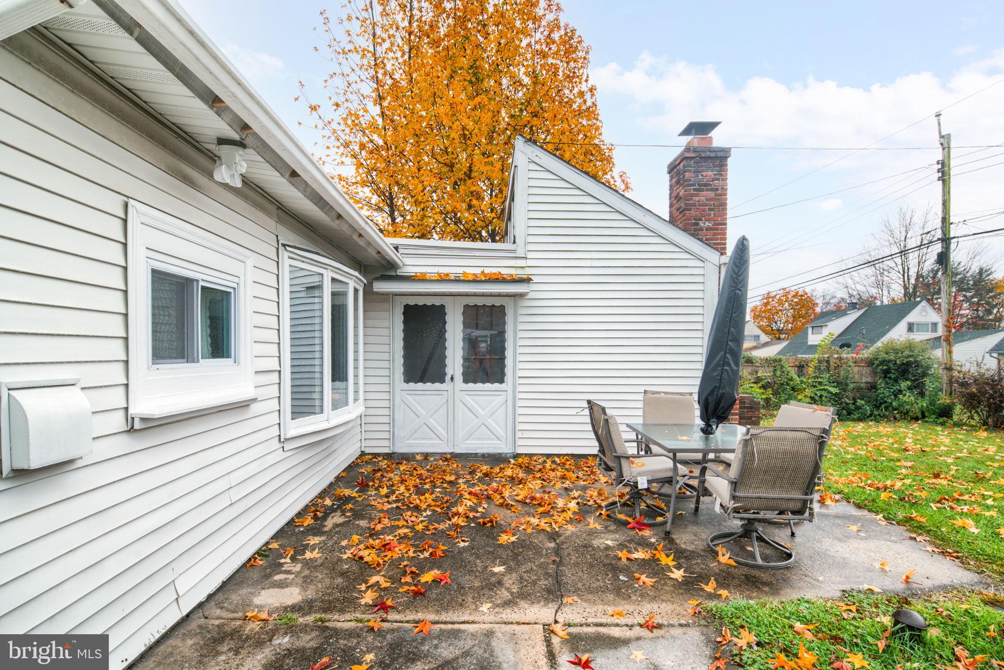 29 Plumtree Road Levittown, PA 19056 - Photo 33 of 33 And a Rear Patio too