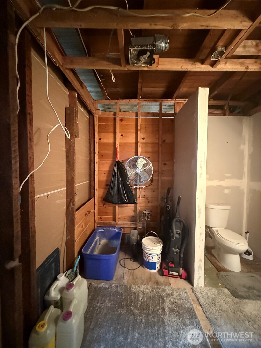 1102 Water Street Raymond, WA 98577 - Photo 12 of 17