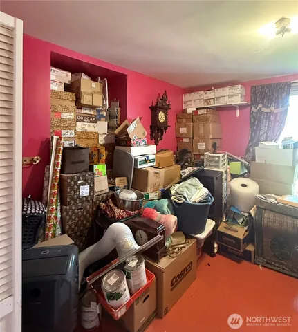 $235,000 | 1102 Water Street, Raymond, WA 98577